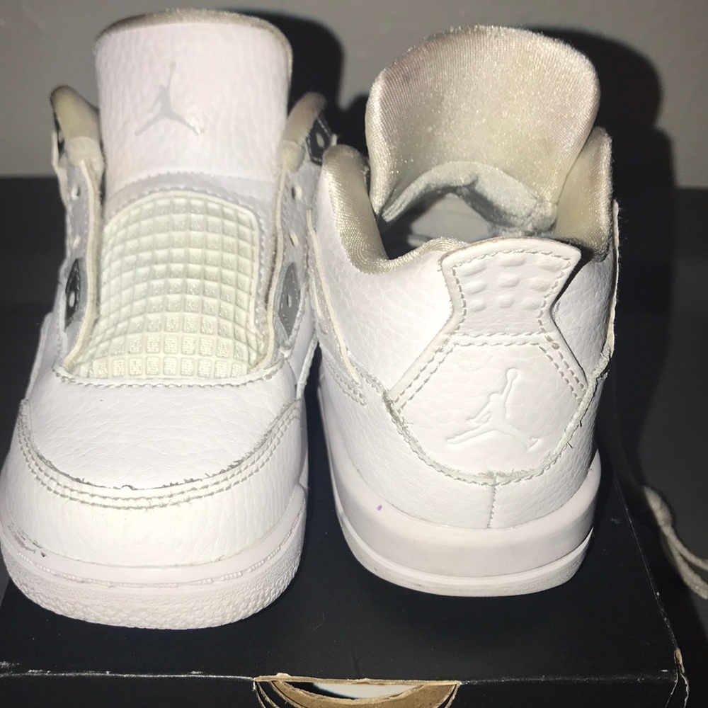 Jordan retro 4s